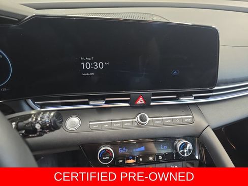 Certified 2025 Hyundai Elantra Limited FWD image 20