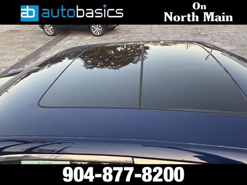 Used 2013 Chrysler 300 w/ Driver Convenience Group image 9