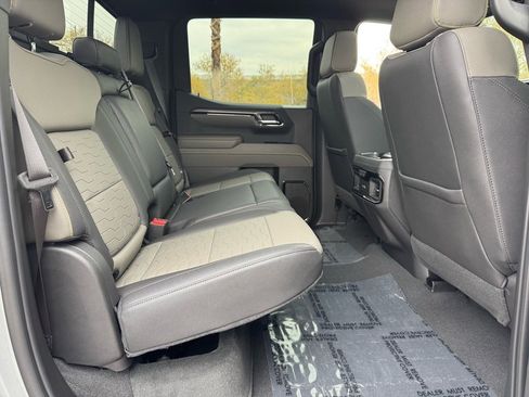 Used 2024 Chevrolet Silverado 1500 ZR2 w/ Technology Package image 23