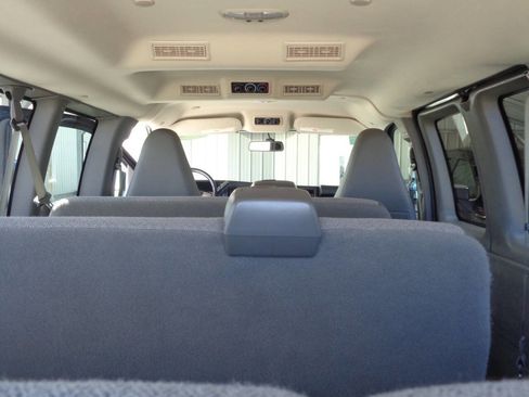 Used 2018 Chevrolet Express 2500 LS w/ Driver Convenience Package RWD image 30
