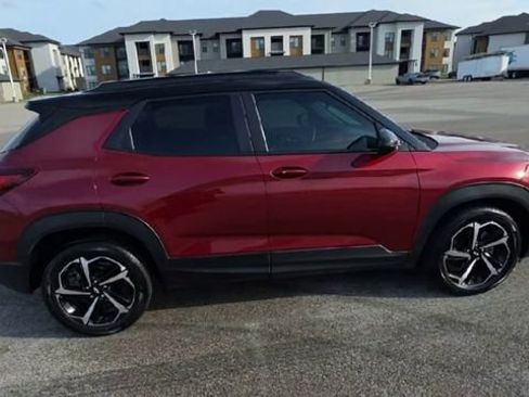 Used 2023 Chevrolet TrailBlazer RS FWD image 2