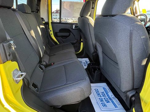 Certified 2024 Jeep Gladiator Sport image 10