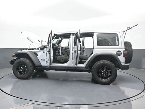 Used 2024 Jeep Wrangler Unlimited image 79