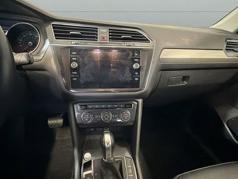 Used 2018 Volkswagen Tiguan SE image 10