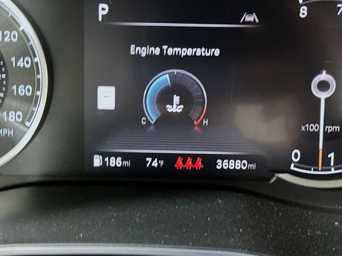 Used 2025 Genesis G70 2.5T RWD image 19