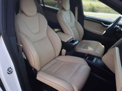 Used 2016 Tesla Model X Performance image 7