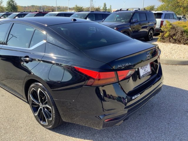 Used 2023 Nissan Altima 2.5 SR FWD image 34