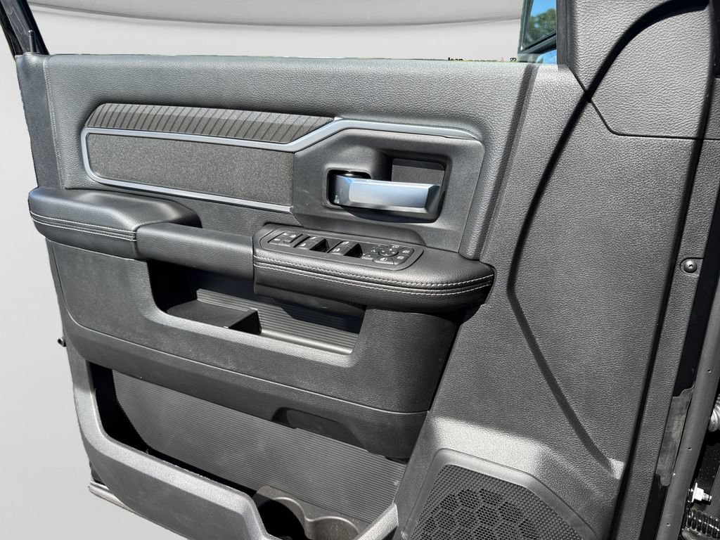 New 2026 RAM 3500 Big Horn AWD/4WD image 28