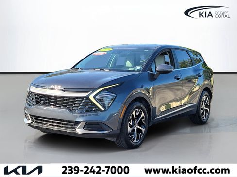 Certified 2024 Kia Sportage EX FWD image 3