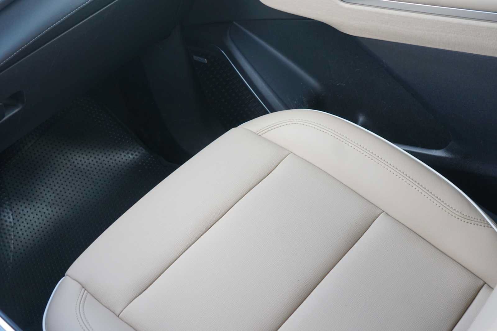 Used 2025 Buick Enclave Preferred FWD image 24