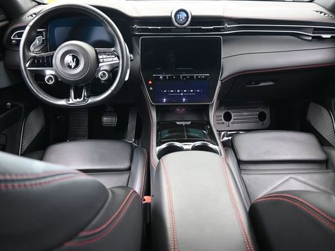 Used 2023 Maserati Grecale Modena image 45