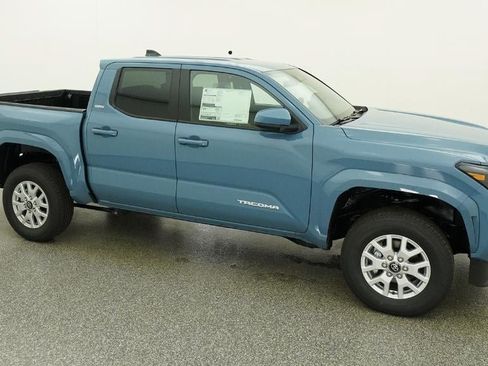 New 2026 Toyota Tacoma SR5 AWD/4WD image 12