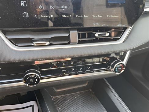 Certified 2025 Chevrolet Equinox LT image 21