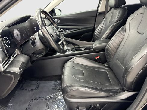 Used 2022 Hyundai Elantra Limited FWD image 17