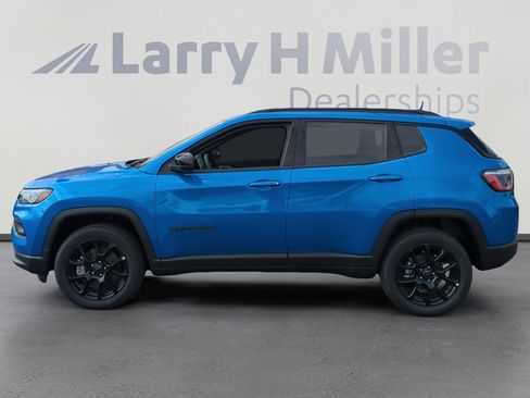 New 2026 Jeep Compass Latitude image 2