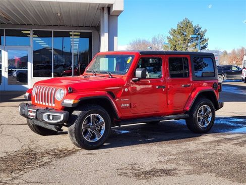 Used 2022 Jeep Wrangler Unlimited Sahara w/ Cold Weather Group image 4