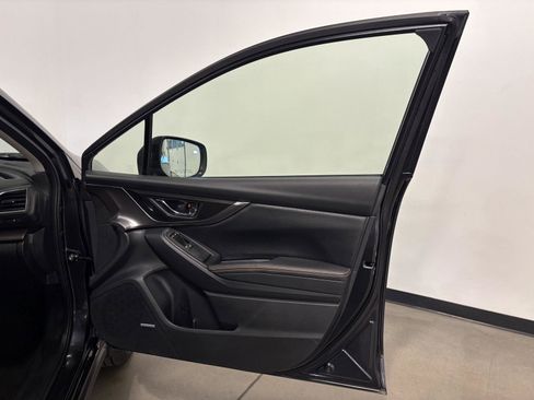 Used 2019 Subaru Crosstrek 2.0i Limited w/ Moonroof Package w/Navigation AWD/4WD image 37