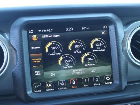Used 2022 Jeep Wrangler Unlimited Sahara w/ Cold Weather Group AWD/4WD image 30