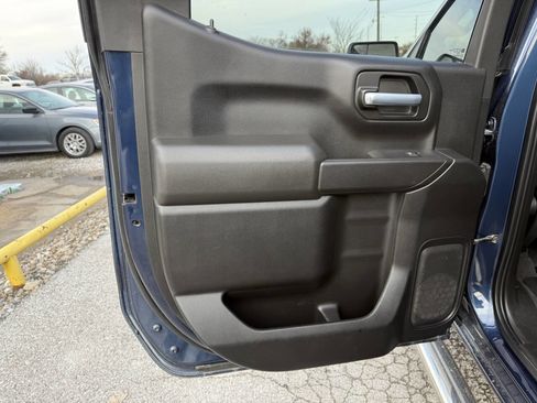 Used 2021 Chevrolet Silverado 1500 Custom image 19