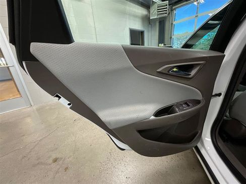 Used 2018 Chevrolet Malibu LS FWD image 19