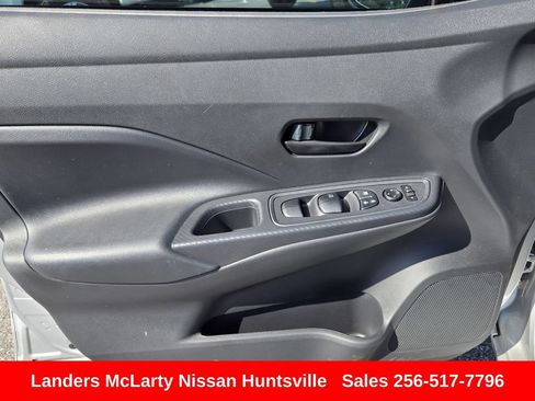 Used 2025 Nissan Versa S w/ Trunk Package FWD image 20