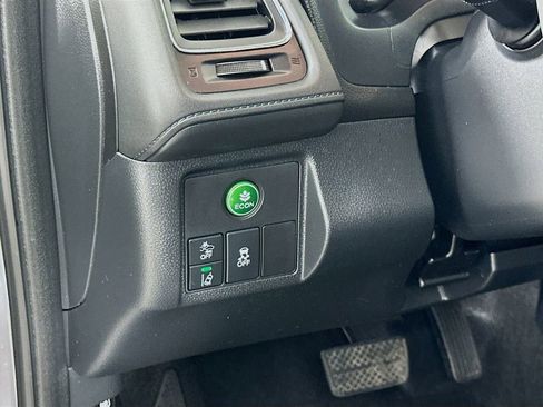 Used 2022 Honda HR-V EX-L image 10