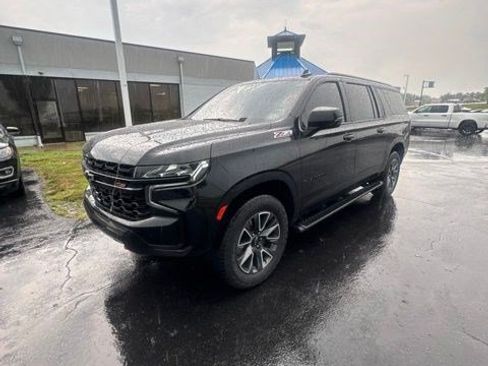 Used 2023 Chevrolet Suburban Z71 w/ Luxury Package AWD/4WD image 1
