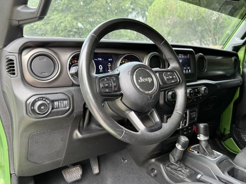 Used 2018 Jeep Wrangler Unlimited Sport S AWD/4WD image 22