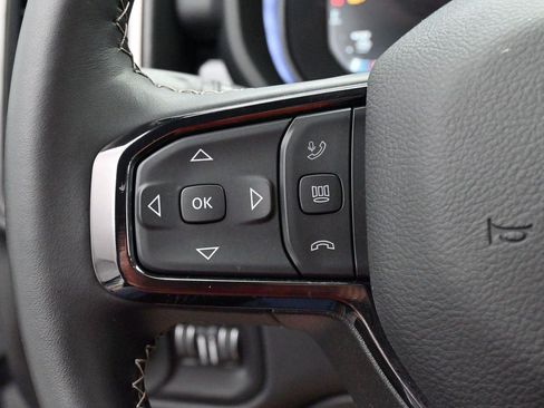 Used 2025 RAM 2500 Limited AWD/4WD image 18