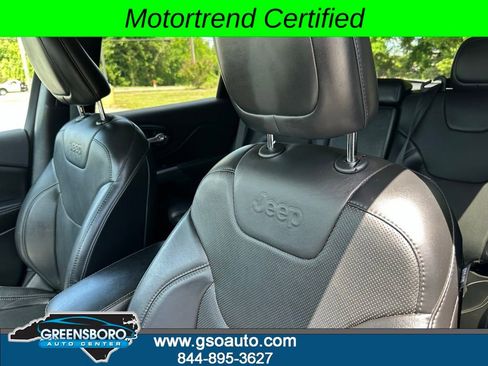 Used 2019 Jeep Cherokee Limited AWD/4WD image 14