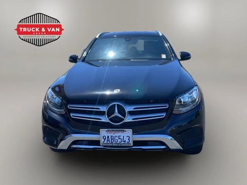 Used 2019 Mercedes-Benz GLC 300 4MATIC image 2