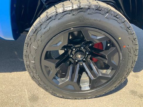 Used 2022 RAM 1500 Big Horn AWD/4WD image 11