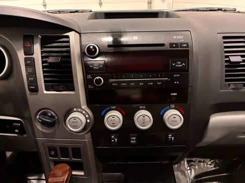 Used 2011 Toyota Tundra Limited w/ Memory Pkg image 12