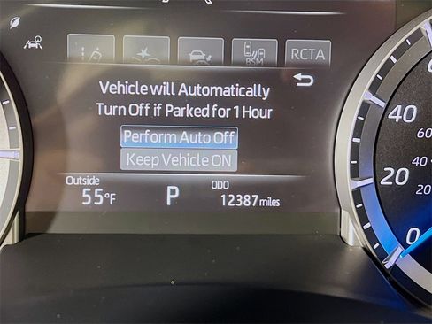 Certified 2024 Toyota Highlander XLE image 12