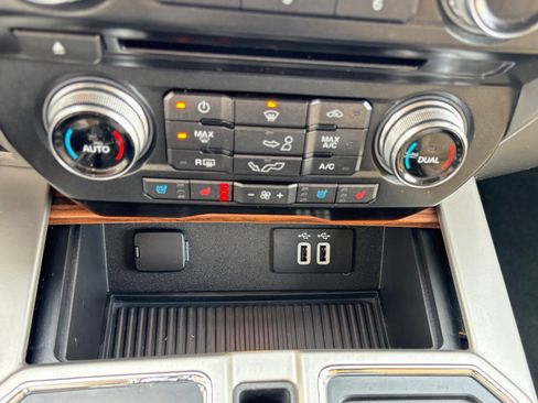 Used 2016 Ford F150 Lariat w/ Equipment Group 502A Luxury image 57