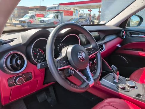 Used 2019 Alfa Romeo Stelvio w/ Nero Edizione image 32