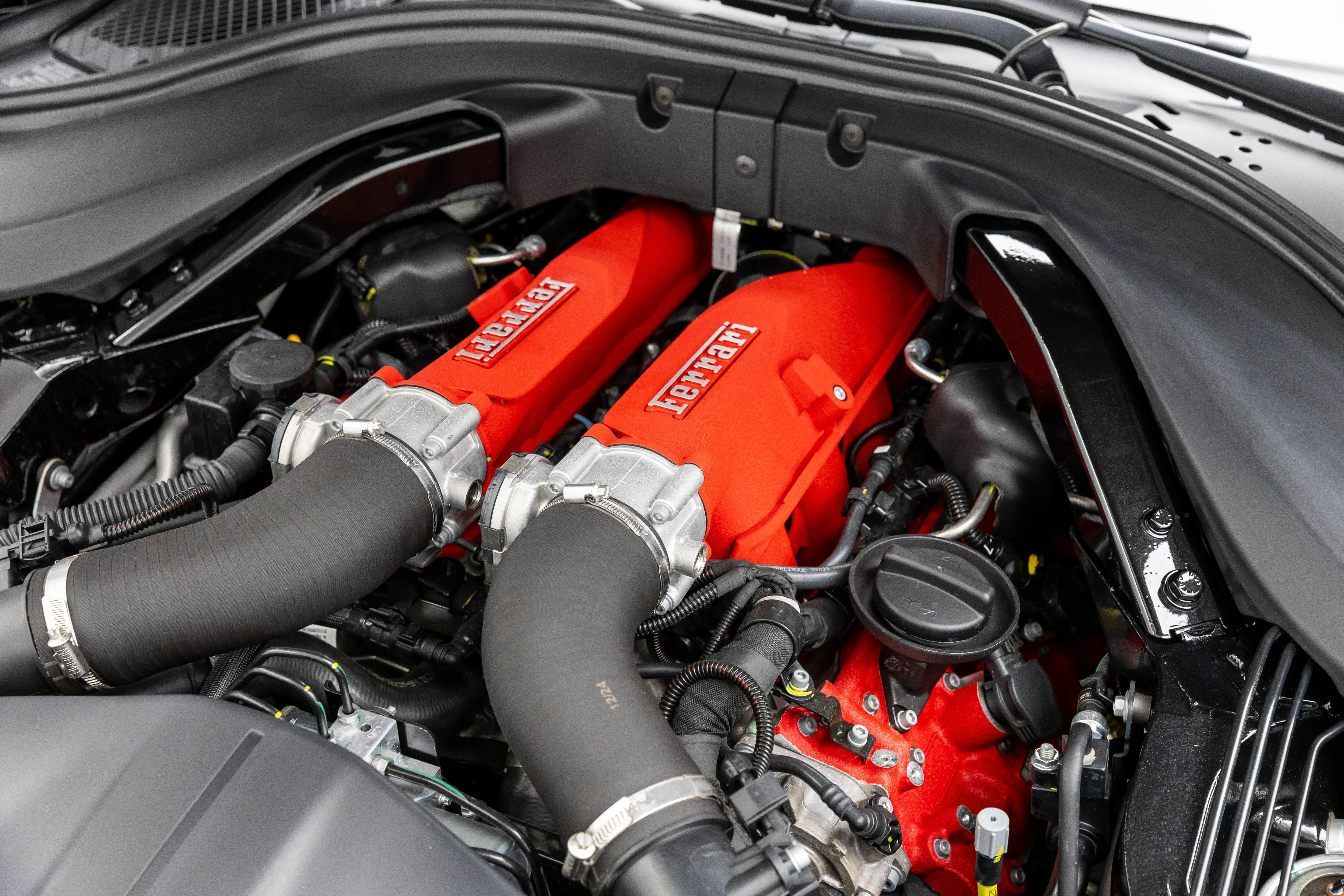 Certified 2025 Ferrari Roma Spider RWD image 68