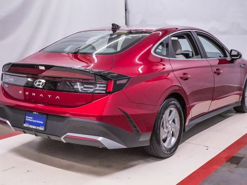 Used 2025 Hyundai Sonata SE image 6