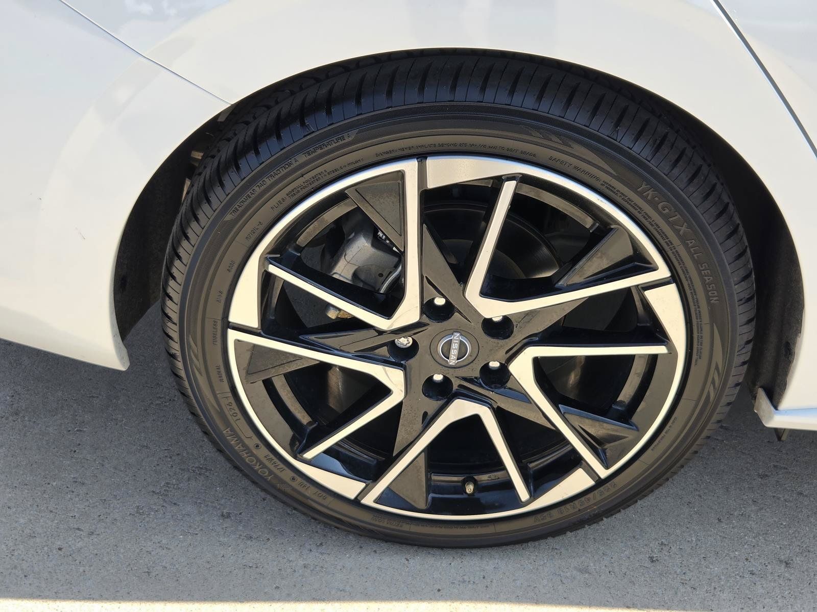 Certified 2024 Nissan Sentra SR w/ SR Premium Package FWD image 10