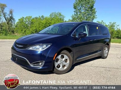 Used 2017 Chrysler Pacifica Touring-L Plus