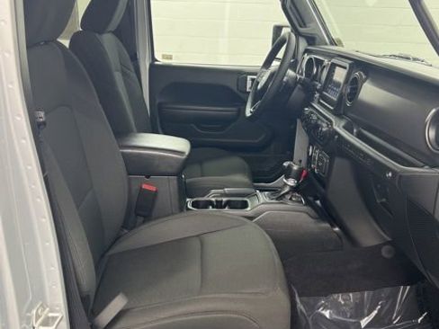 Used 2023 Jeep Wrangler Sport S image 22