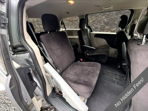 Used 2013 Dodge Grand Caravan SE FWD image 21