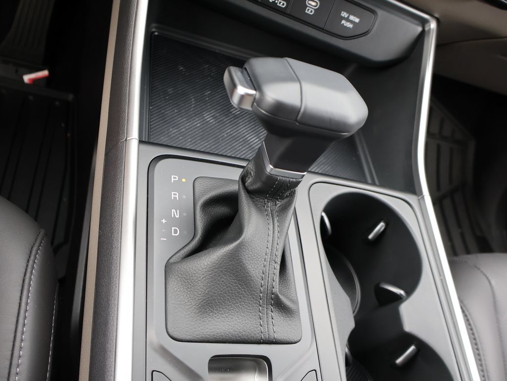 New 2025 Kia Carnival FWD image 29