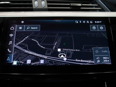 Used 2024 Audi Q8 e-tron Premium Plus image 25