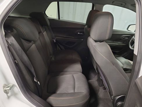 Used 2019 Chevrolet Trax LT image 23
