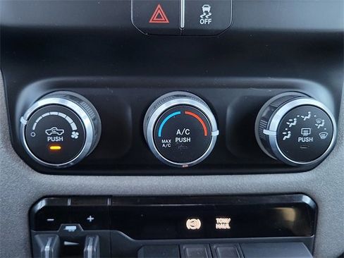 Used 2022 RAM 3500 Tradesman image 16