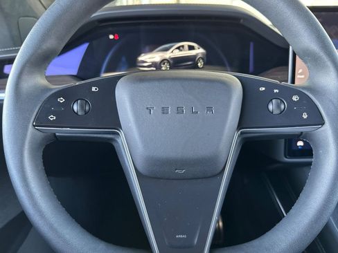 Used 2024 Tesla Model X image 21