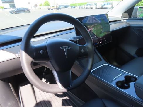 Used 2023 Tesla Model Y Long Range AWD/4WD image 13