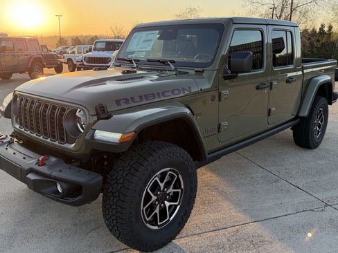 New 2026 Jeep Gladiator Rubicon AWD/4WD image 2