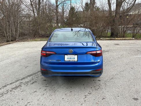Used 2024 Volkswagen Jetta SE image 4